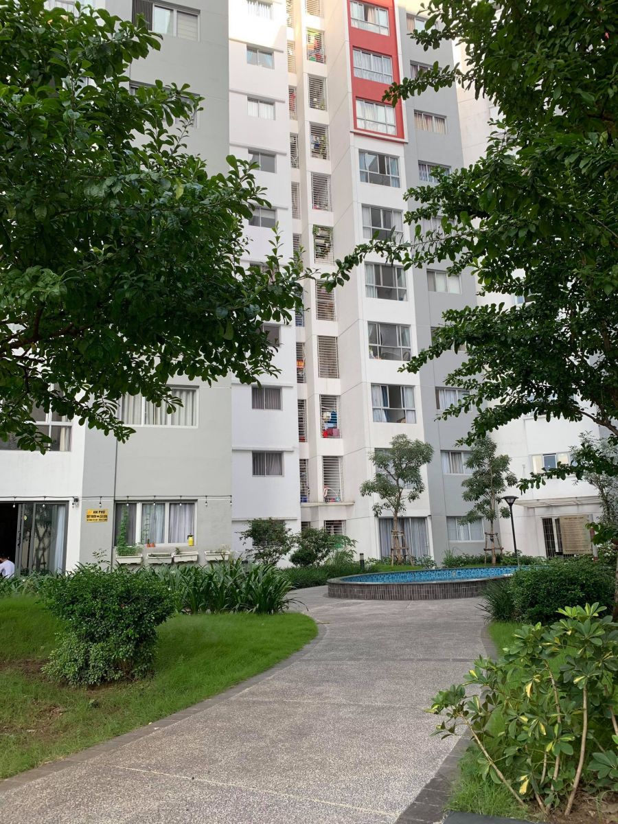 Bán căn hộ Celadon City  khối Ruby lô D Quận Tân Phú. Diện tích 58m2, 2 phòng ngủ, nội thất đầy đủ. Sổ hồng đầy đủ. Còn được trả góp từ chủ đầu tư