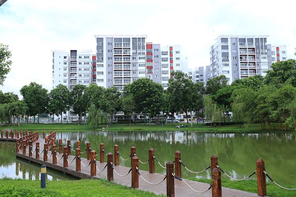 Bán căn hộ Celadon City  khối Ruby lô D Quận Tân Phú. Diện tích 58m2, 2 phòng ngủ, nội thất đầy đủ. Sổ hồng đầy đủ. Còn được trả góp từ chủ đầu tư
